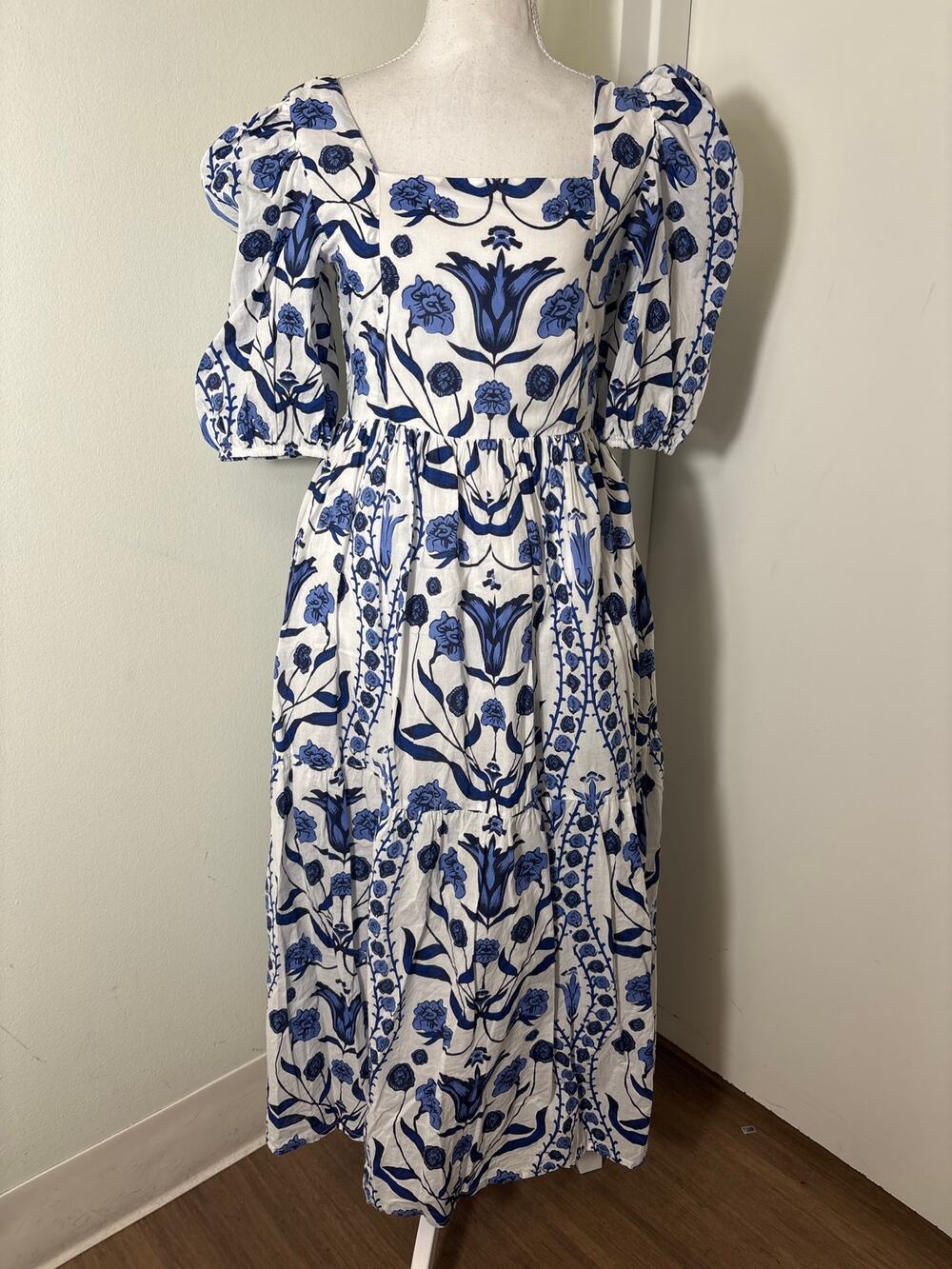 Beyond by Vera Blue and White Puff Sleeve Maxi Dress Sz S